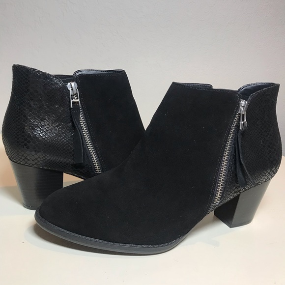 vionic black boots